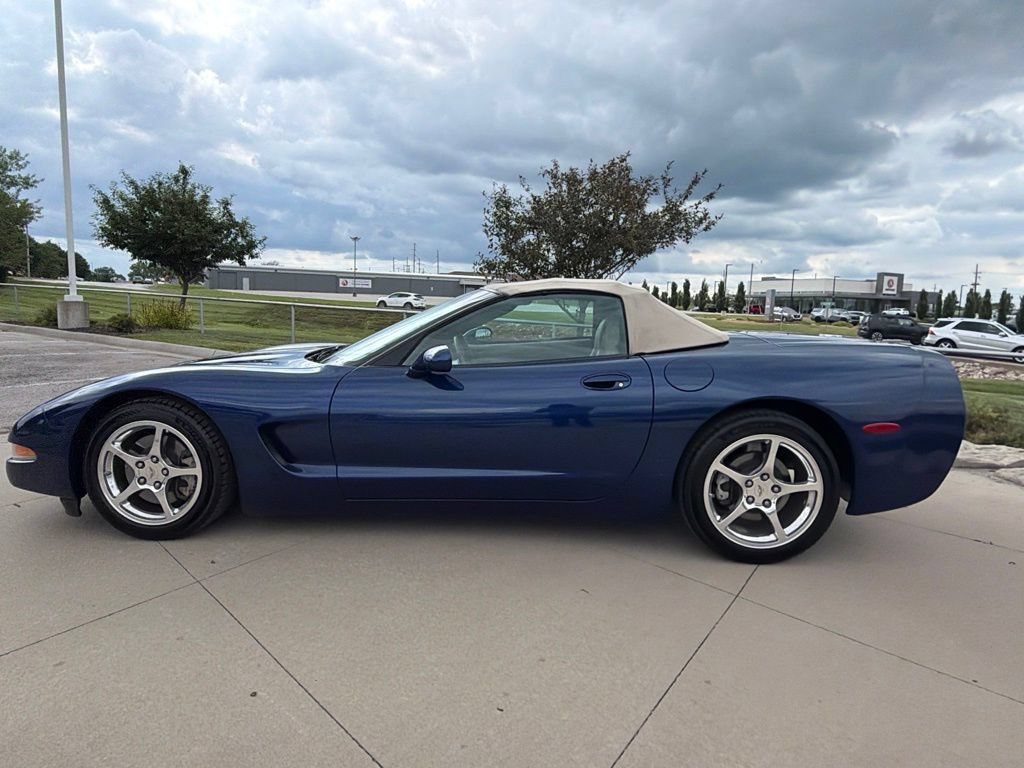Used 2004 Chevrolet Corvette Convertible w/ Preferred Equipment Group RWD image 5