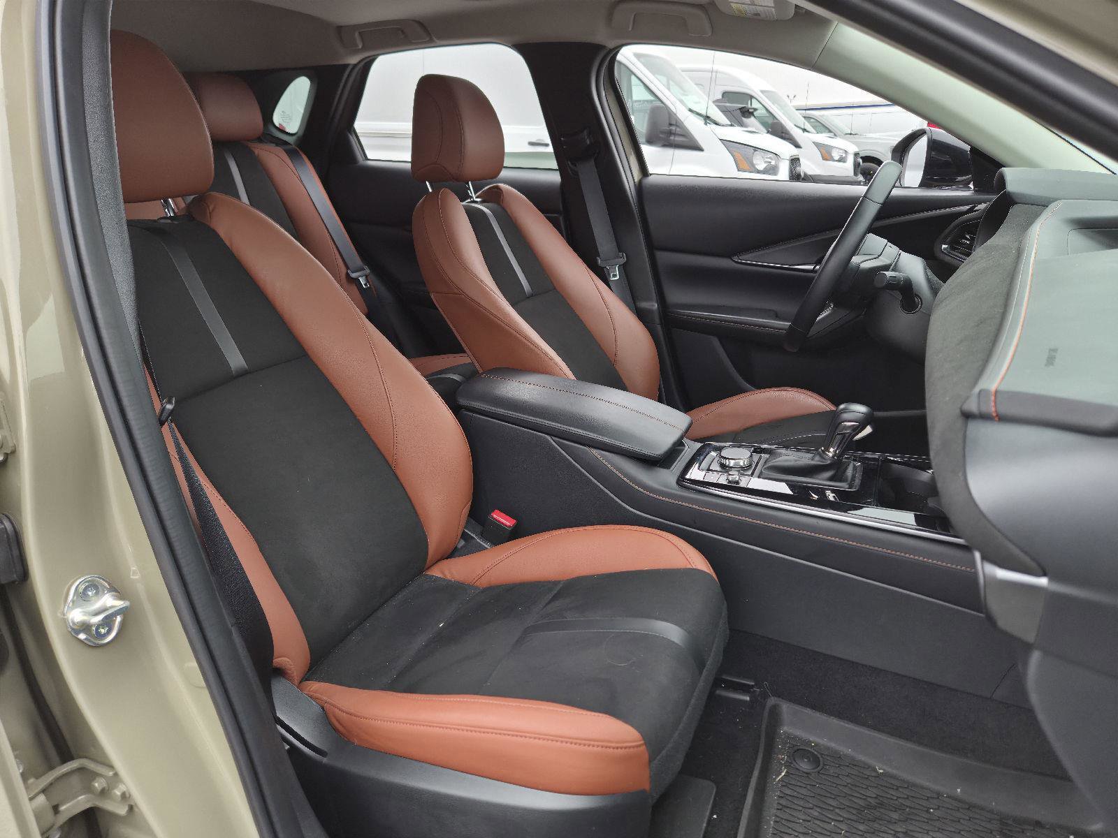 Used 2025 MAZDA CX-30 Carbon image 15