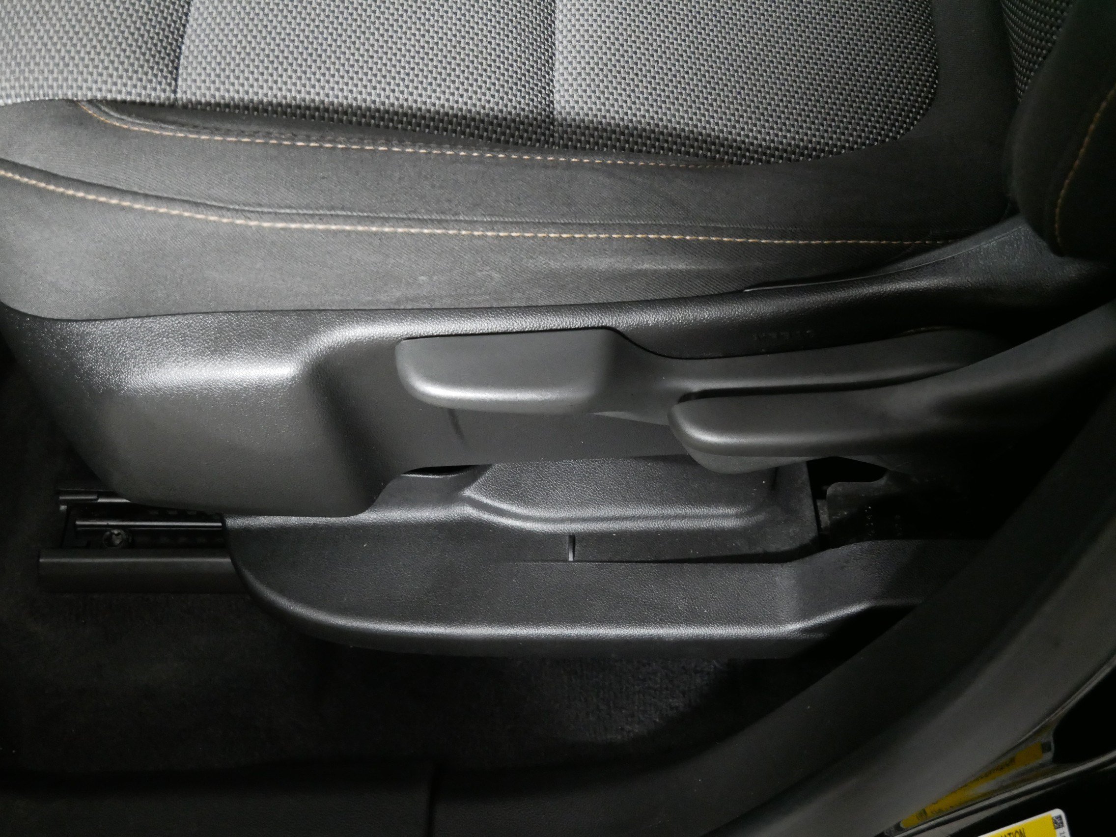 Used 2019 Chevrolet Traverse LS AWD/4WD image 20
