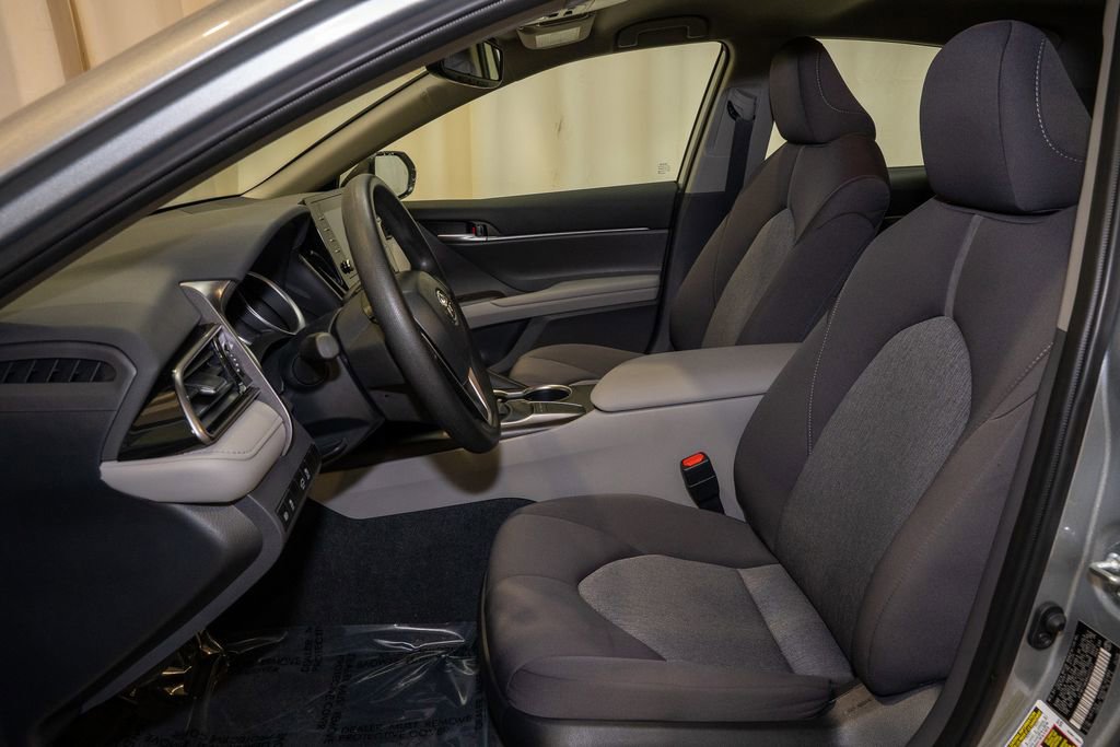 Used 2024 Toyota Camry LE image 9