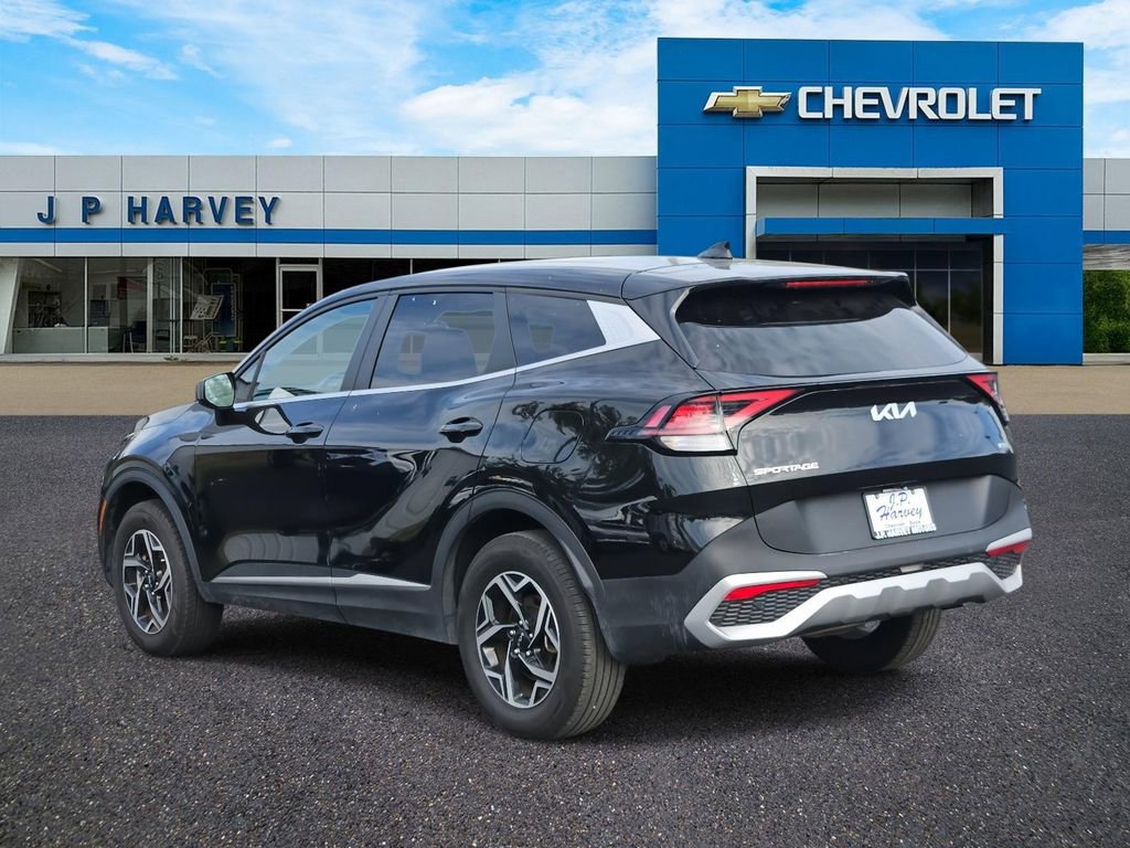 Used 2023 Kia Sportage LX image 6