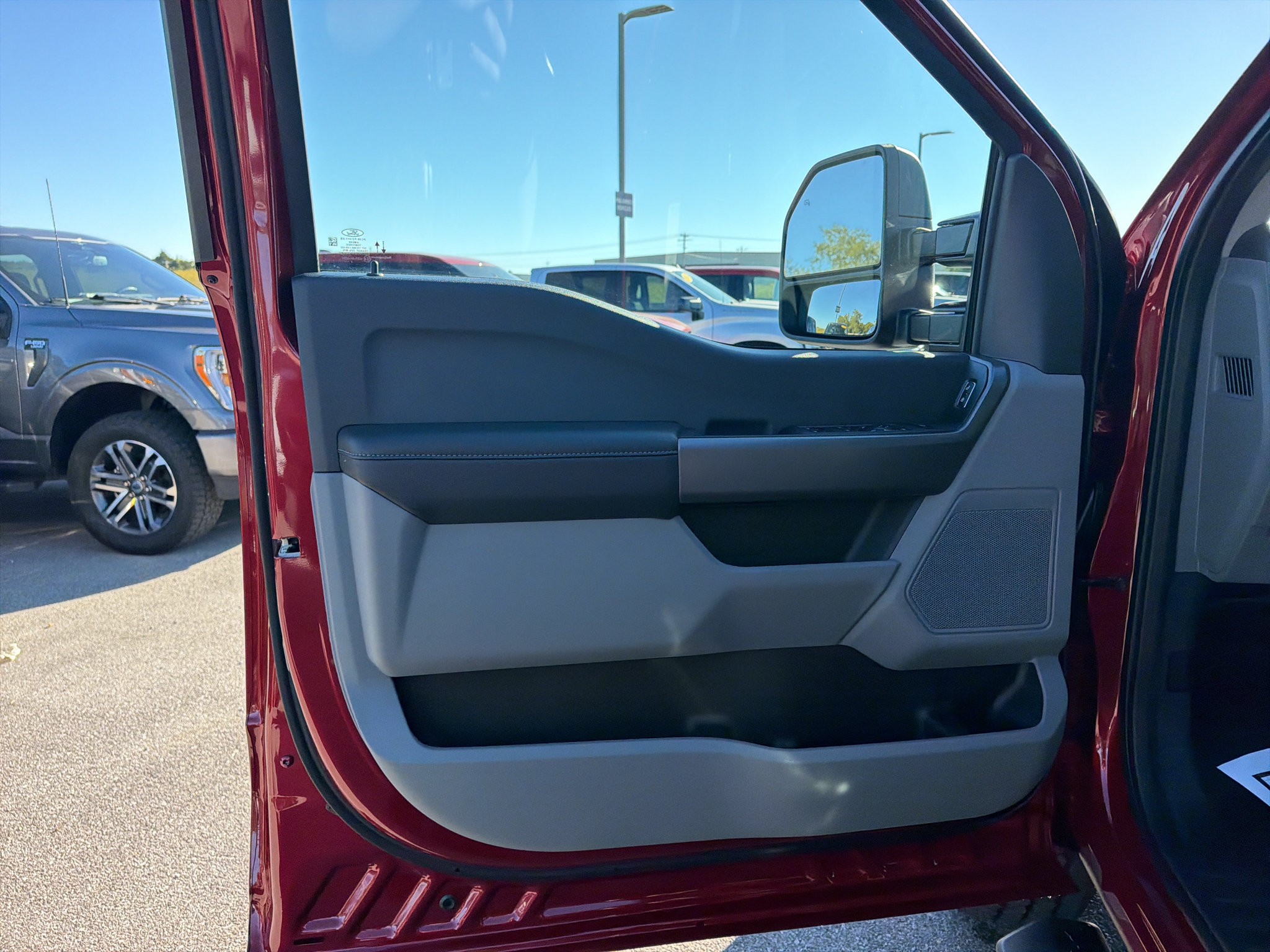 New 2027 Ford F250 XLT w/ FX4 Off-Road Package AWD/4WD image 9