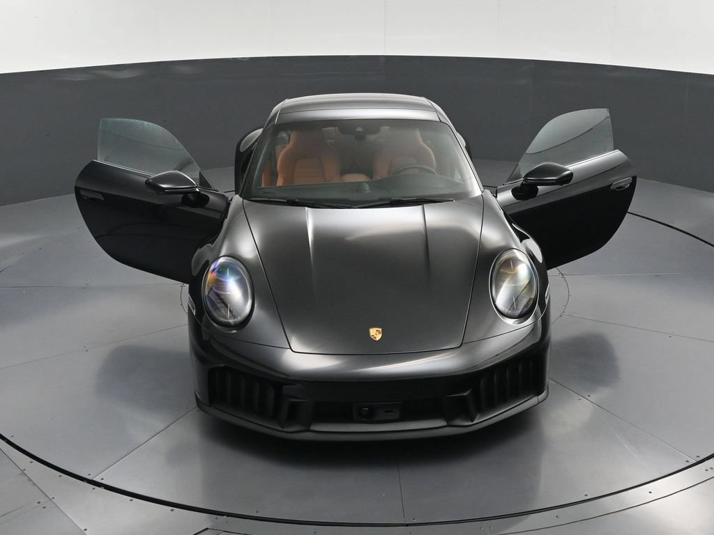 Certified 2026 Porsche 911 Carrera GTS RWD image 31