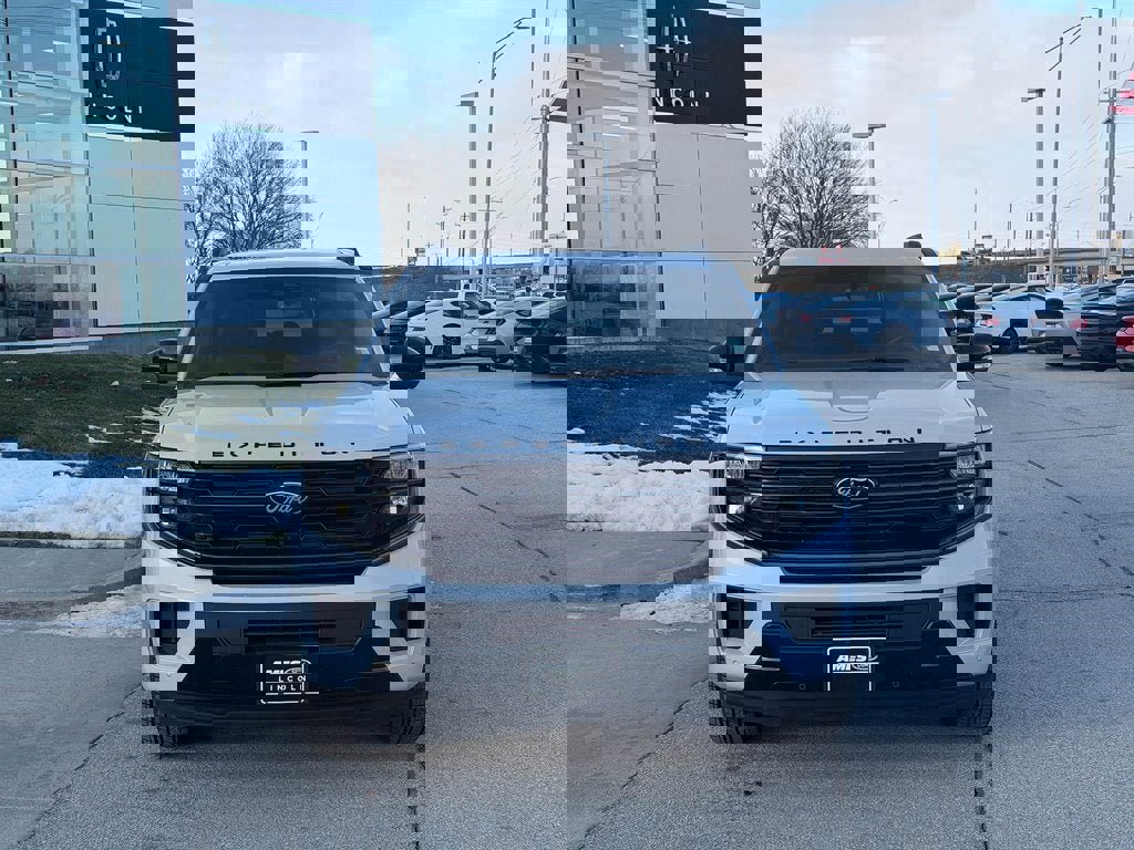 New 2026 Ford Expedition Platinum w/ Stealth Appearance Package image 7