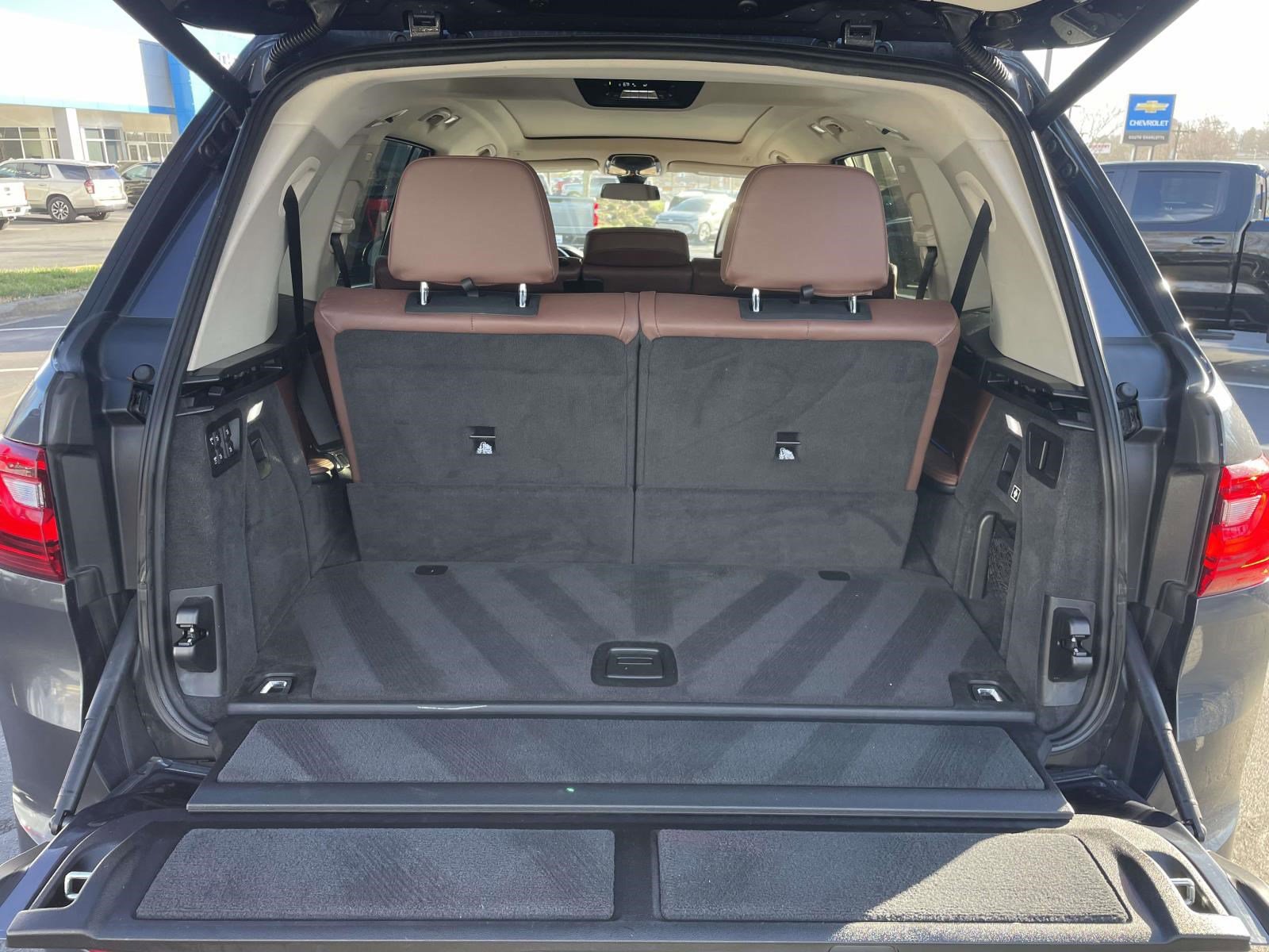 Used 2019 BMW X7 xDrive40i w/ Premium Package image 16