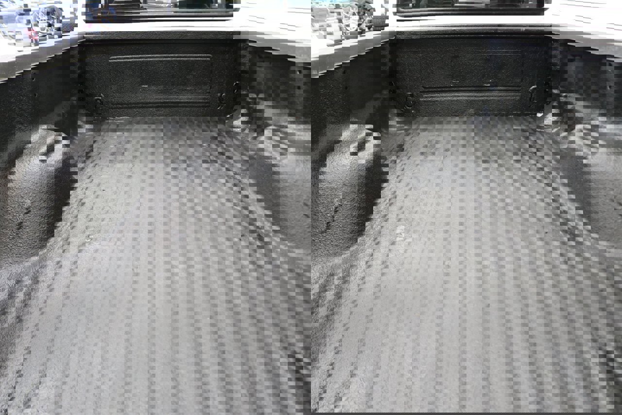 Used 2000 Ford F350 XLT image 23