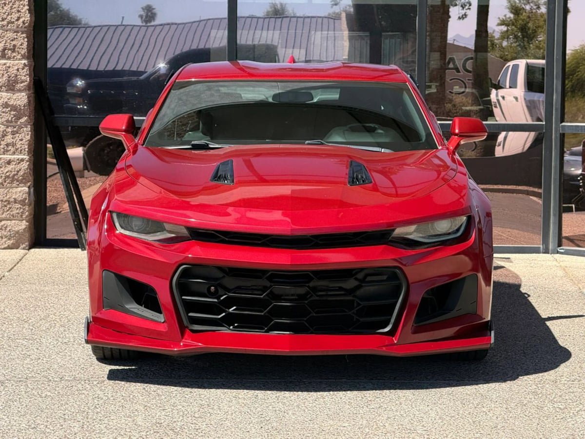 Used 2018 Chevrolet Camaro SS RWD image 19