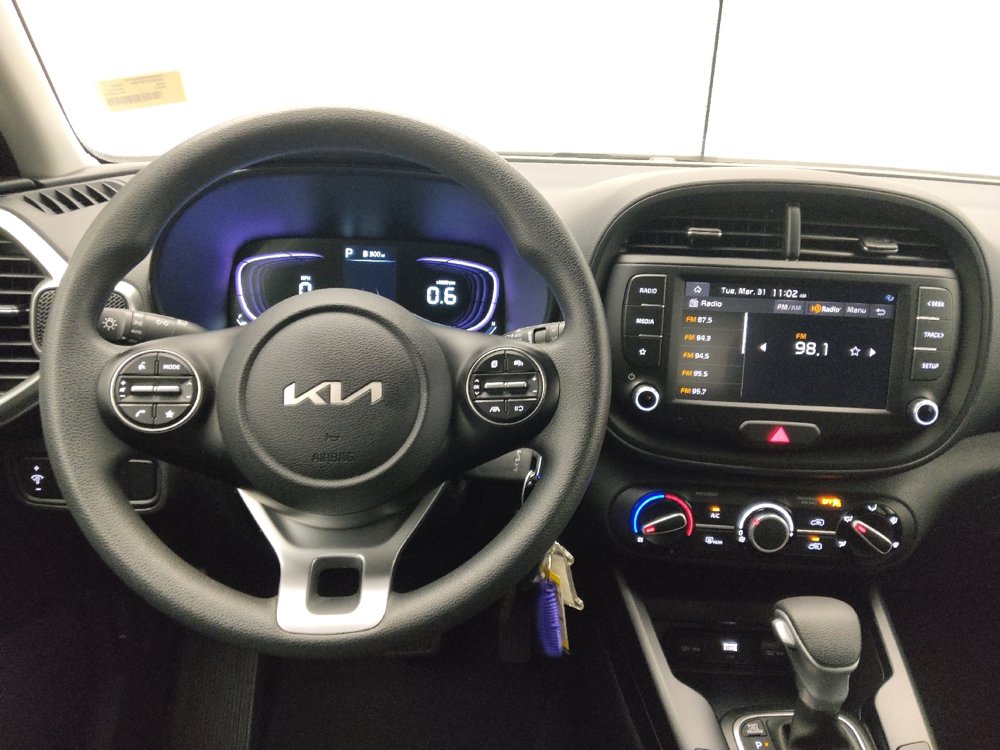Used 2025 Kia Soul LX FWD image 22