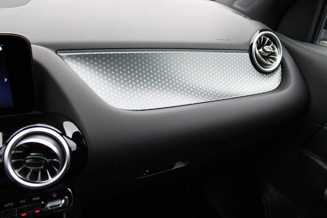 New 2025 Mercedes-Benz GLA 250 4MATIC image 29