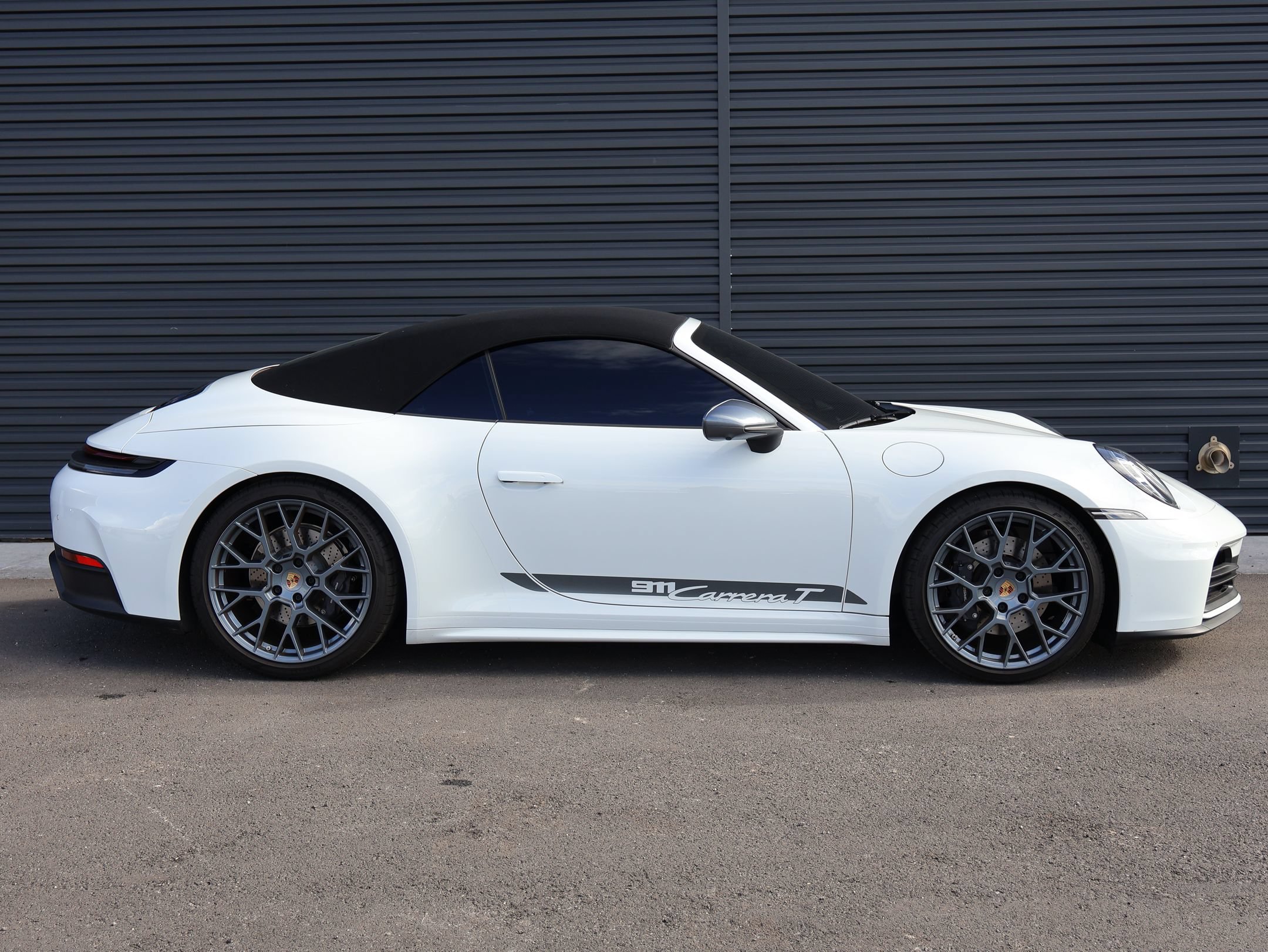 Certified 2025 Porsche 911 Carrera T RWD image 11