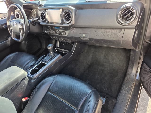 Used 2020 Toyota Tacoma TRD Off-Road w/ TRD Premium Off Road Package AWD/4WD image 16