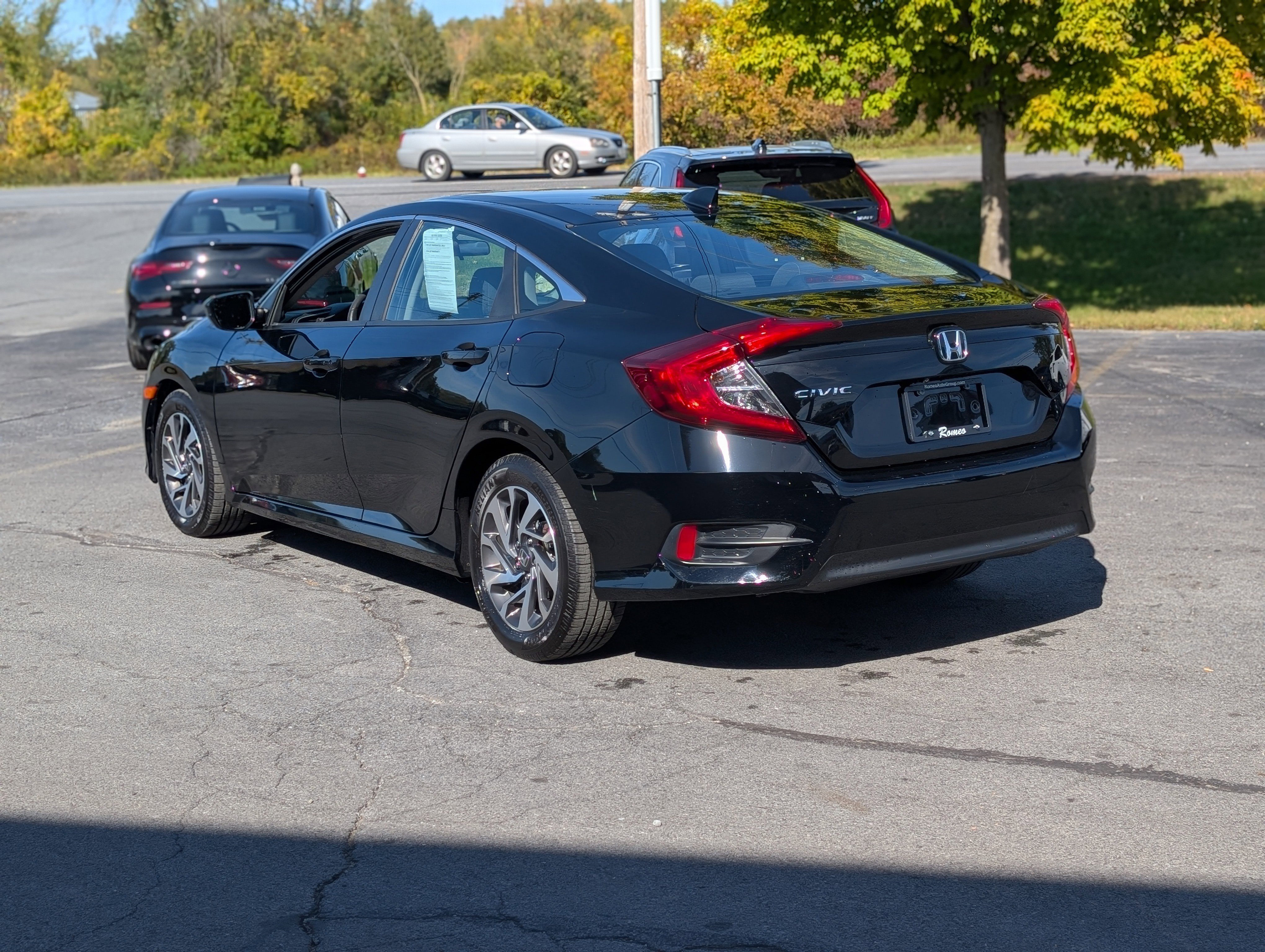 Used 2018 Honda Civic EX image 9