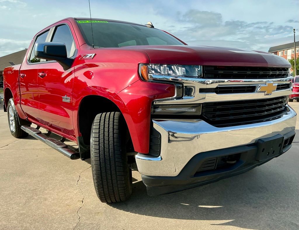 Used 2019 Chevrolet Silverado 1500 LT w/ Texas Edition image 3