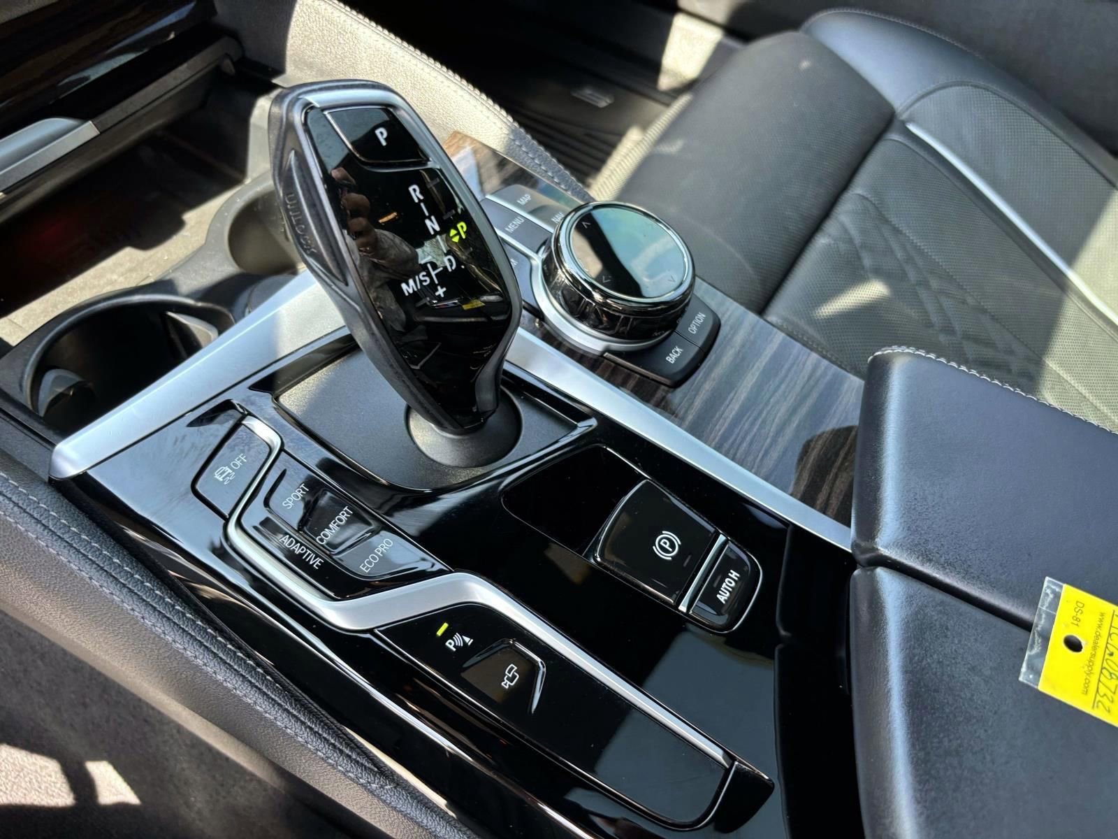 Used 2021 BMW M550i xDrive w/ Dynamic Handling Package image 24