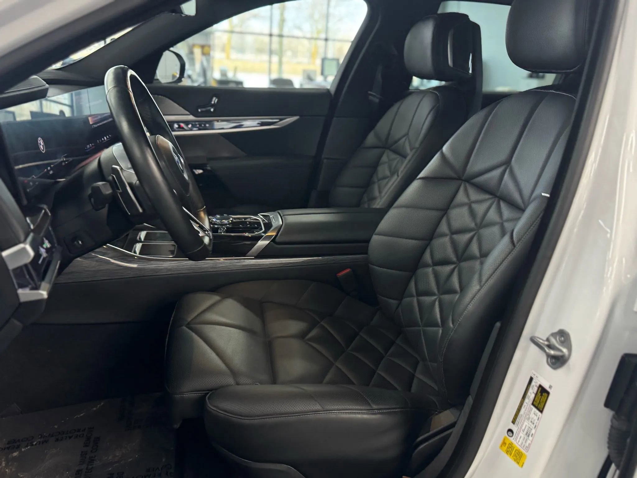 Used 2024 BMW 740i image 16