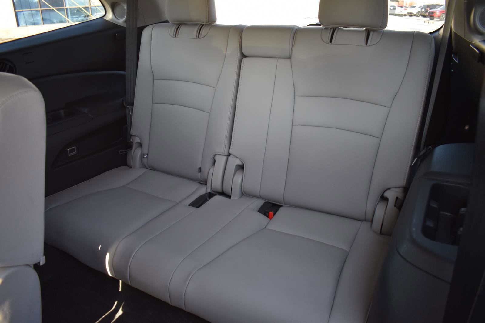 Used 2018 Honda Pilot Touring image 21