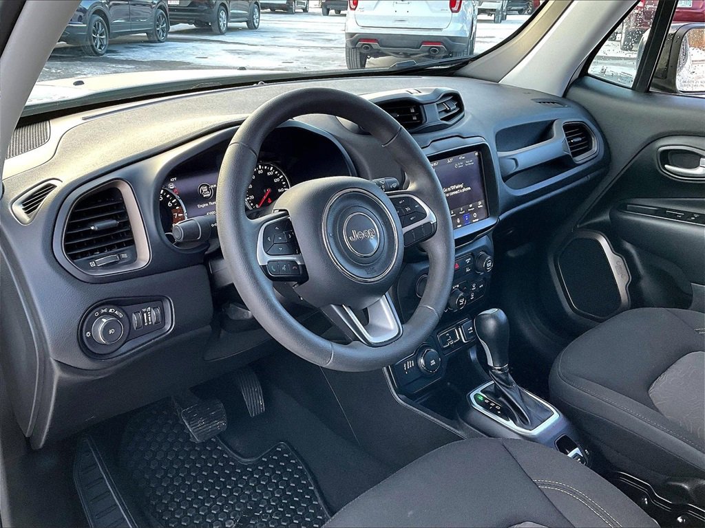 Used 2023 Jeep Renegade Latitude image 8
