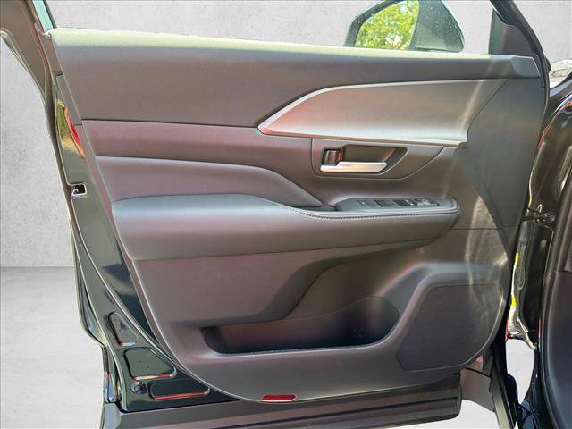 Used 2026 Toyota Grand Highlander AWD image 10