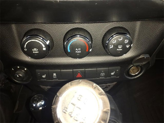 Used 2015 Jeep Wrangler Unlimited Sahara w/ Connectivity Group image 16