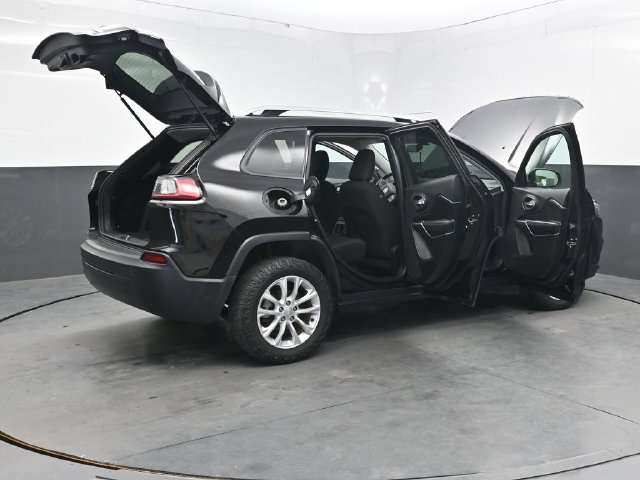 Used 2020 Jeep Cherokee Latitude FWD image 54