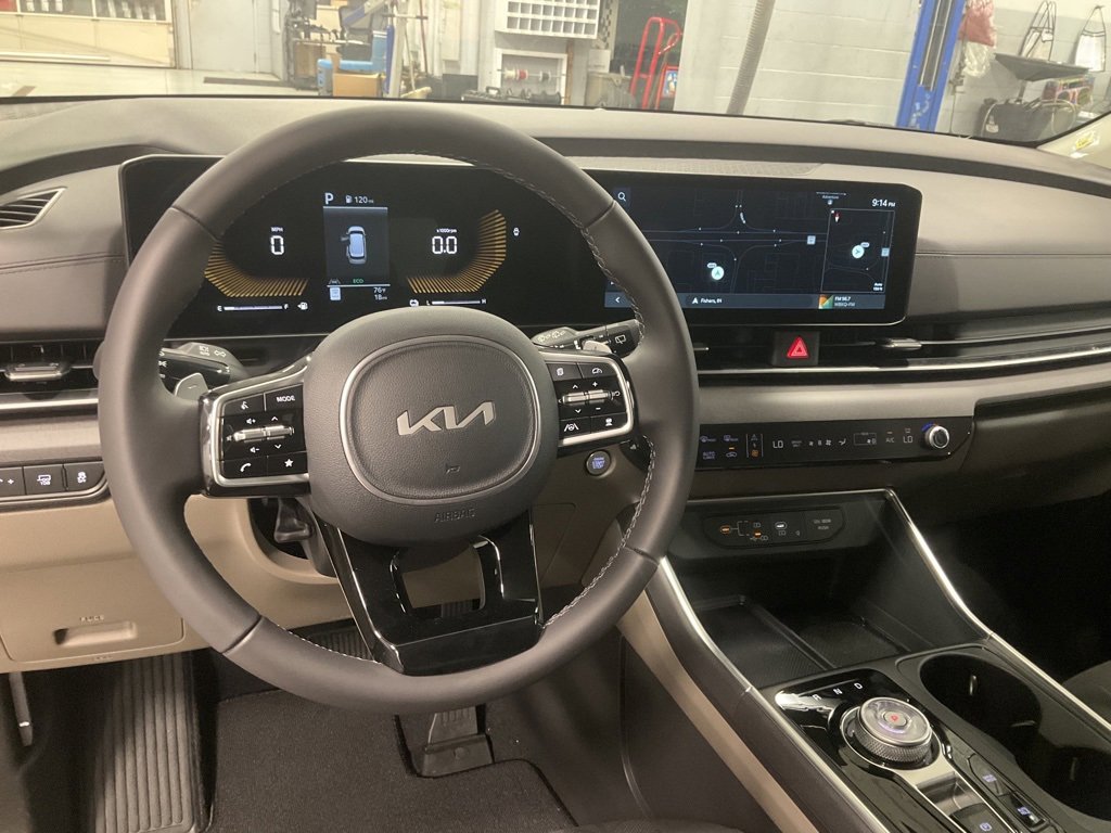 New 2026 Kia Carnival EX image 25