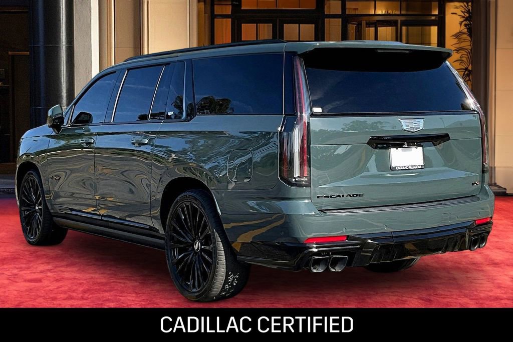 Used 2025 Cadillac Escalade ESV V w/ LPO, ONYX Package image 4