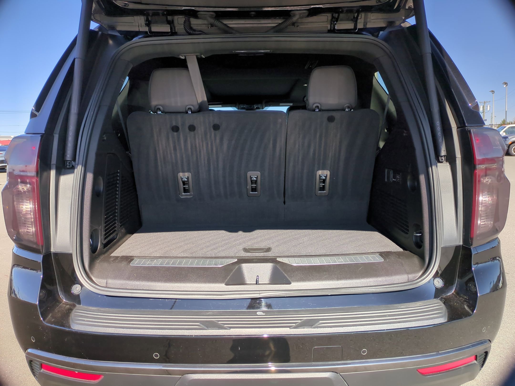 Certified 2022 Chevrolet Tahoe RST w/ Luxury Package image 26