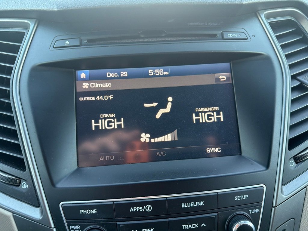 Used 2017 Hyundai Santa Fe Sport image 19