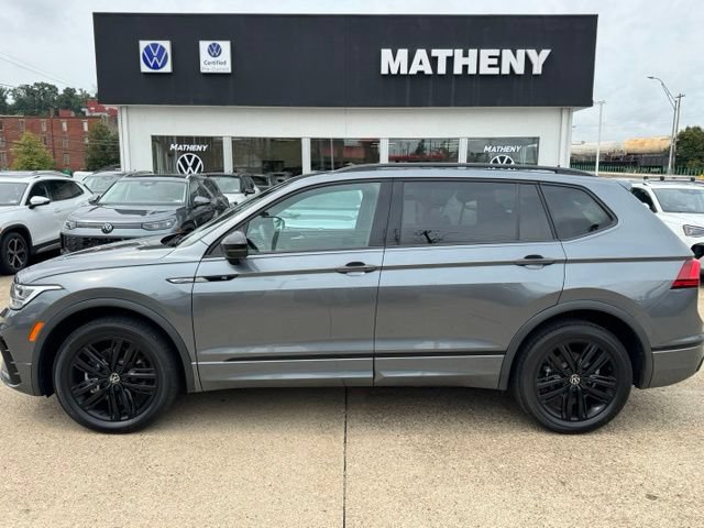 Certified 2024 Volkswagen Tiguan SE R-Line AWD/4WD image 3
