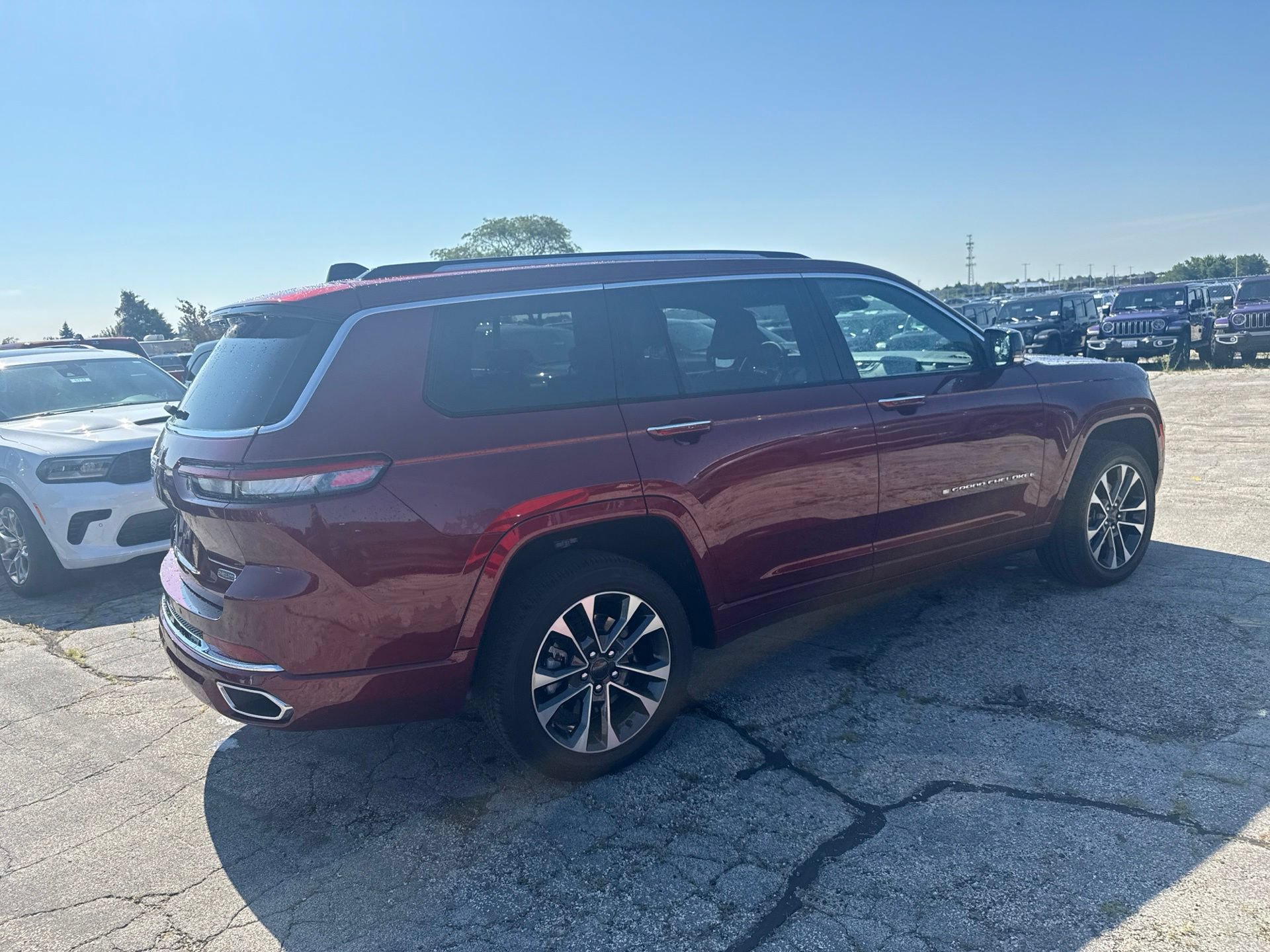 Used 2023 Jeep Grand Cherokee L Overland AWD/4WD image 6