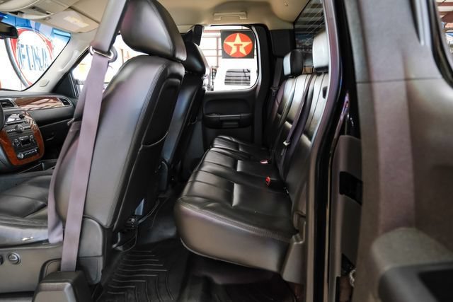 Used 2011 Chevrolet Silverado 2500 LTZ w/ LTZ Plus Package AWD/4WD image 28