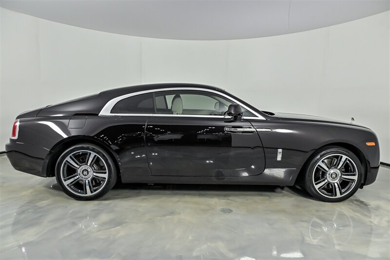 Used 2015 Rolls-Royce Wraith RWD image 9