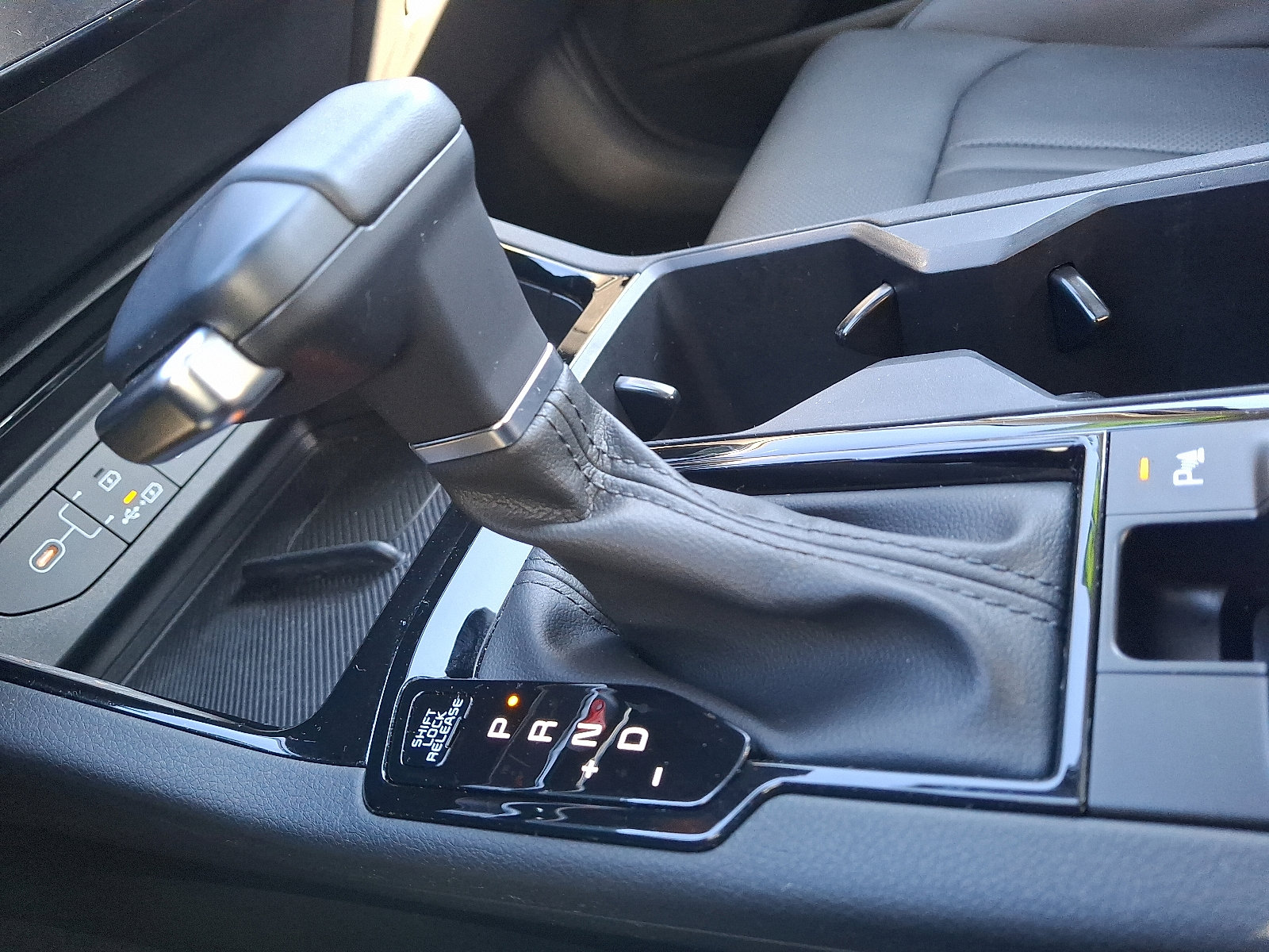 Used 2025 Kia K5 EX image 15