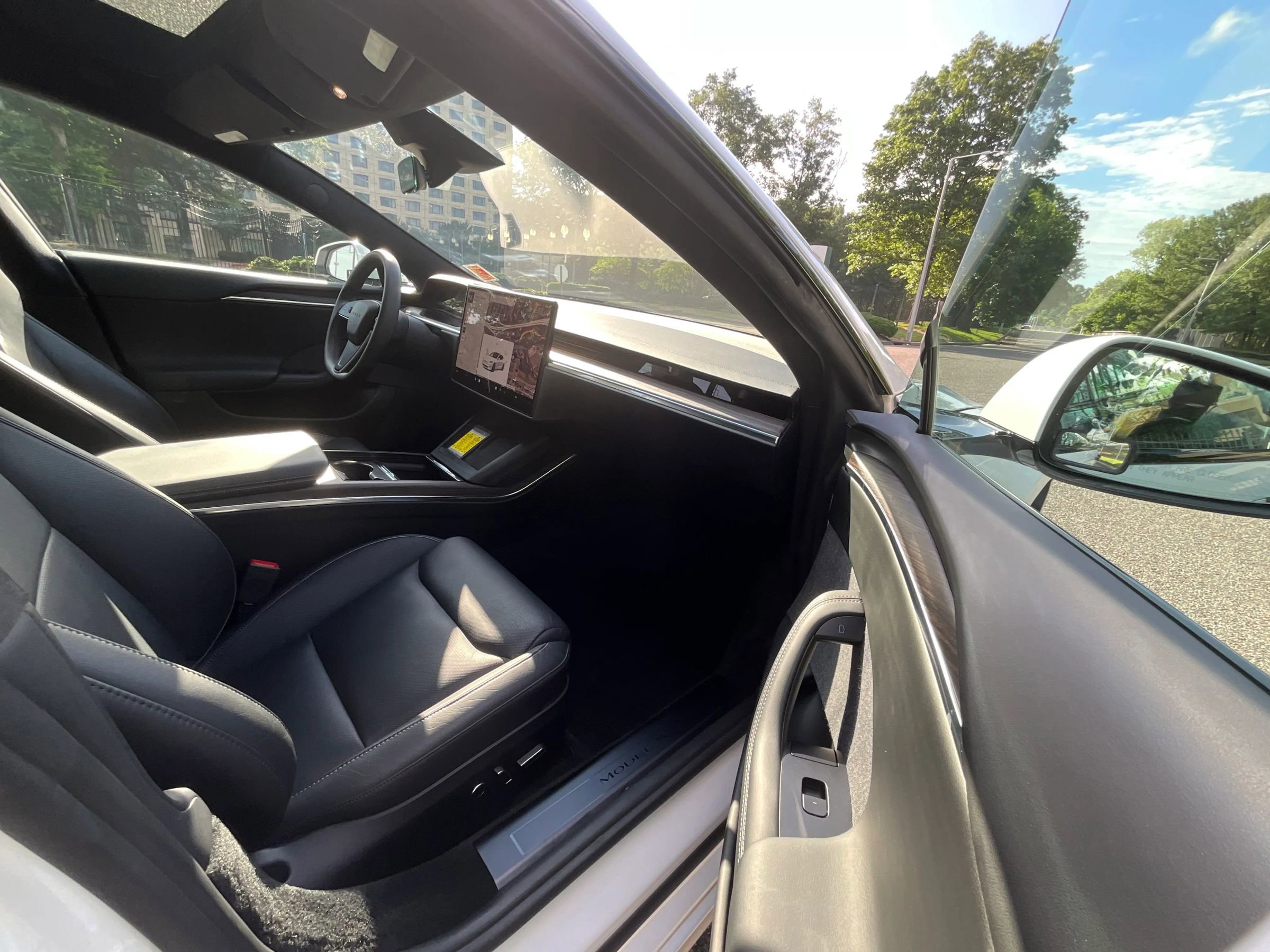 Used 2021 Tesla Model S Plaid AWD/4WD image 15