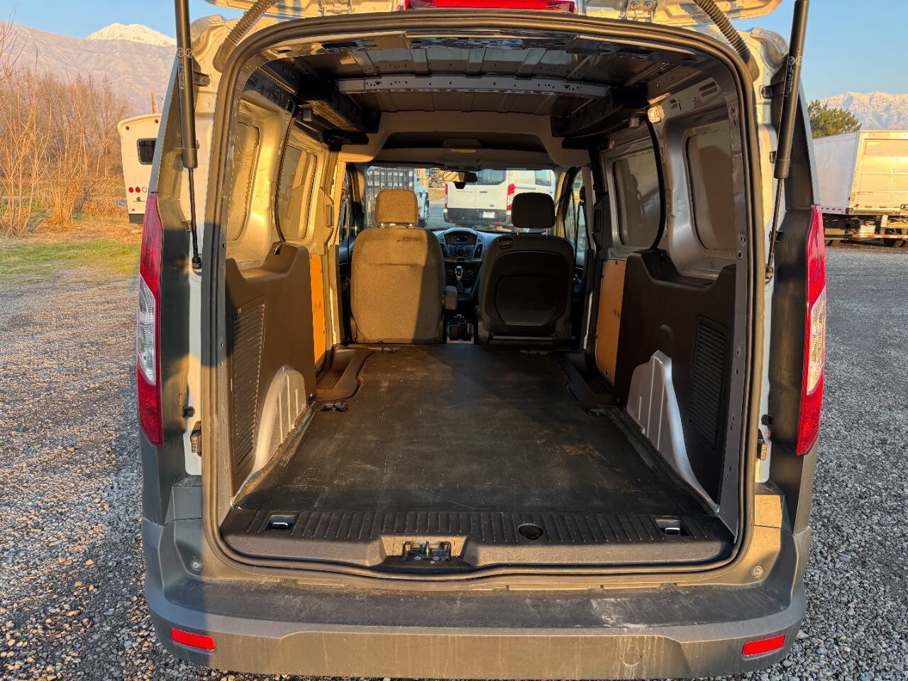 Used 2017 Ford Transit Connect XL FWD image 21