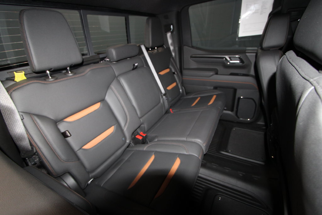 Used 2026 GMC Sierra 1500 AT4 w/ AT4 Premium Package AWD/4WD image 30