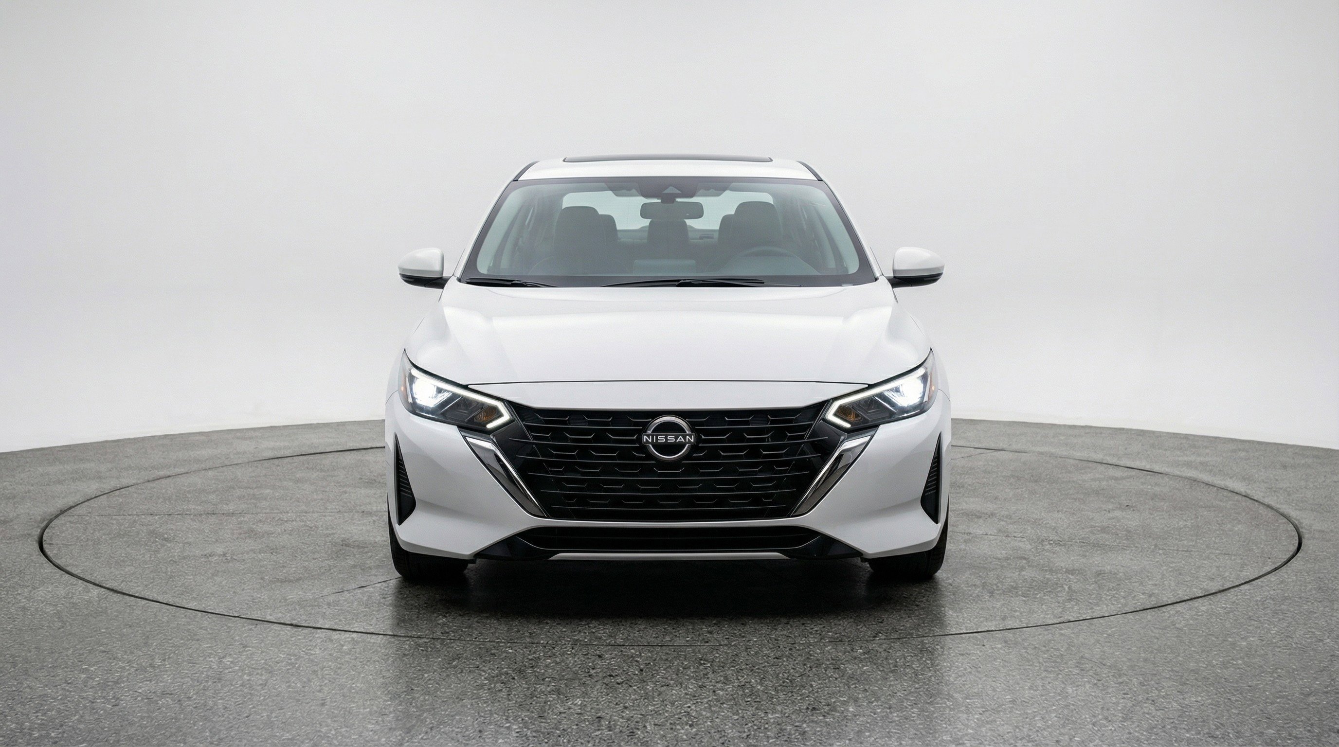 Used 2025 Nissan Sentra SV image 2