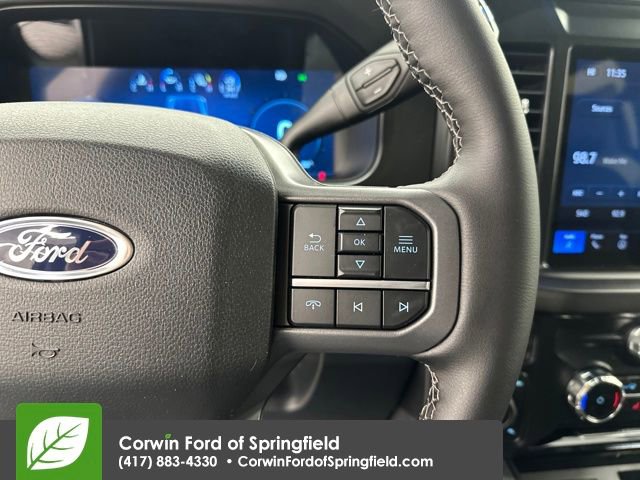 New 2026 Ford F350 Lariat w/ Black Appearance Package image 38