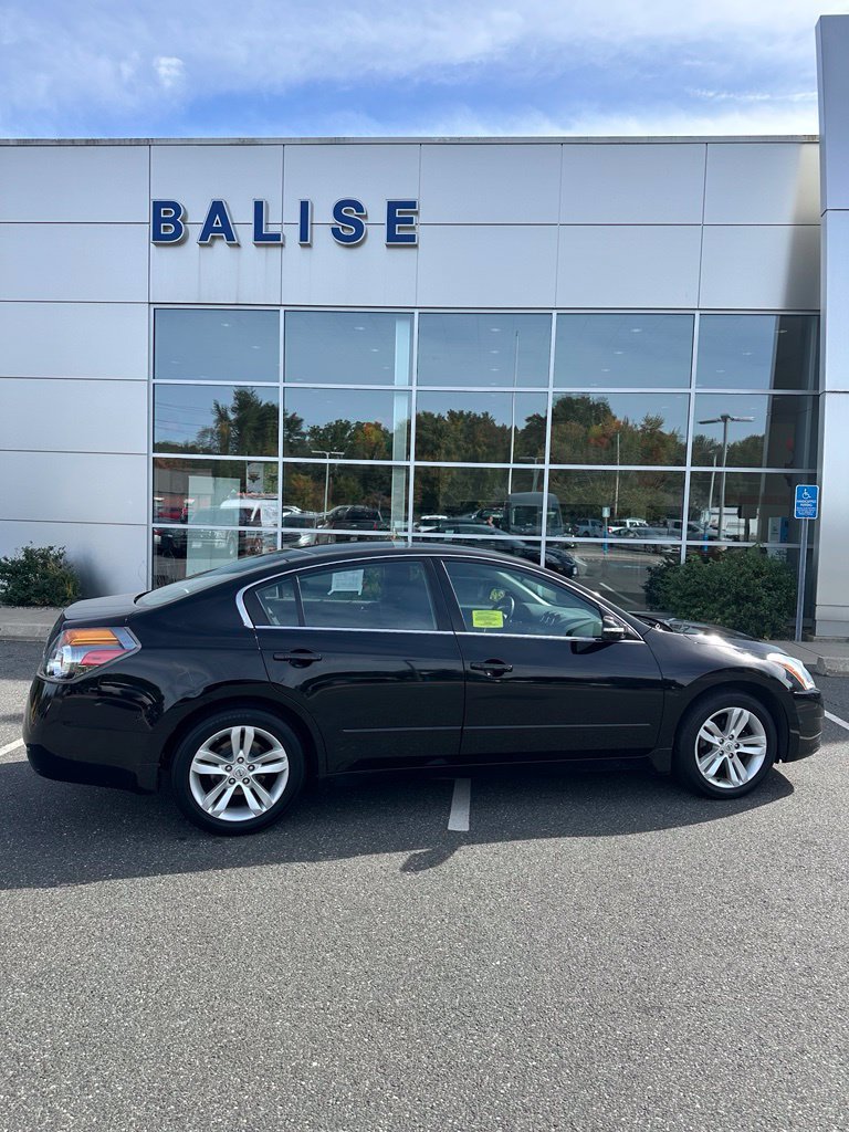 Used 2012 Nissan Altima 3.5 SR FWD image 3
