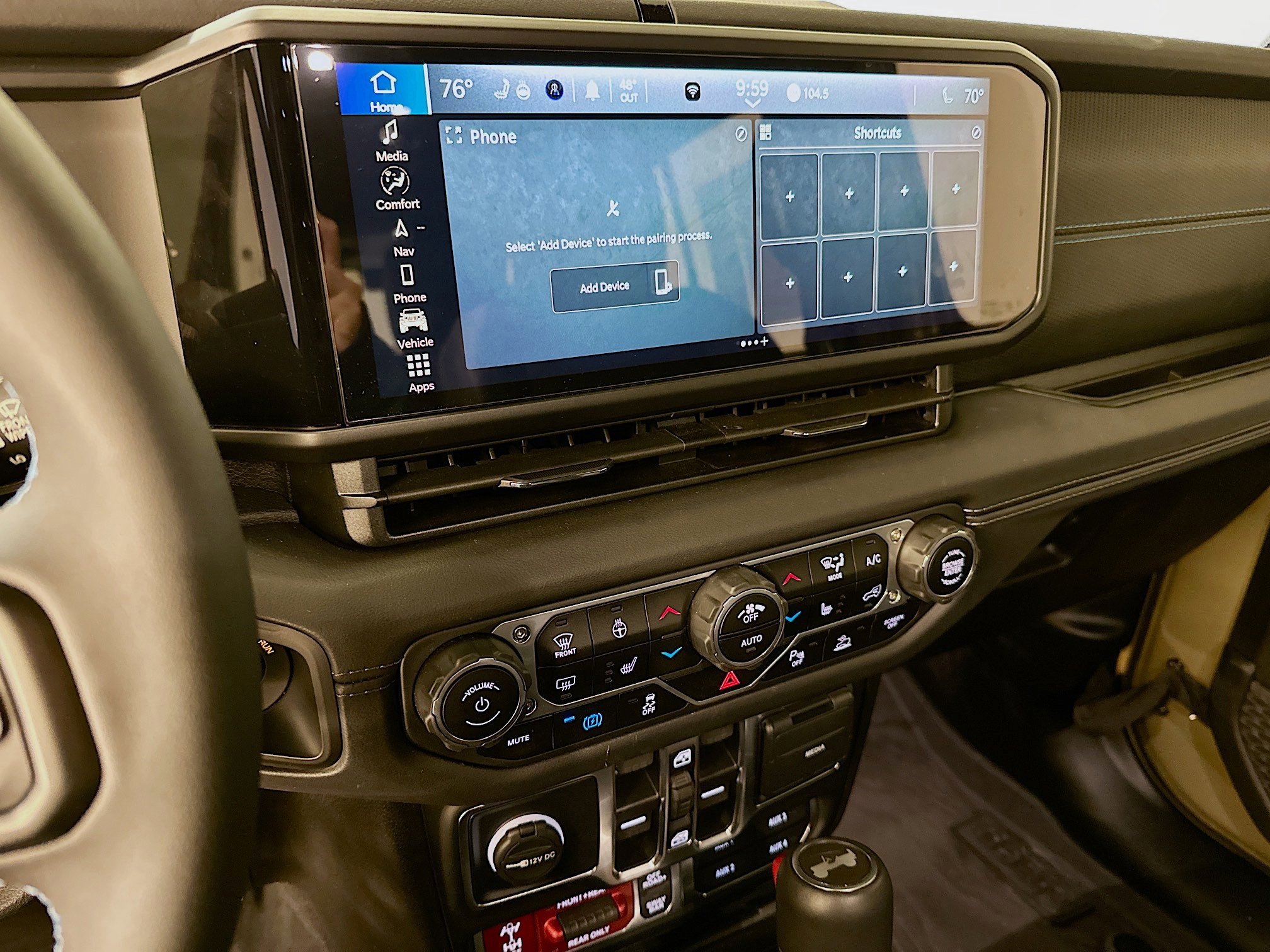 Used 2025 Jeep Wrangler Unlimited Rubicon 4xe image 26