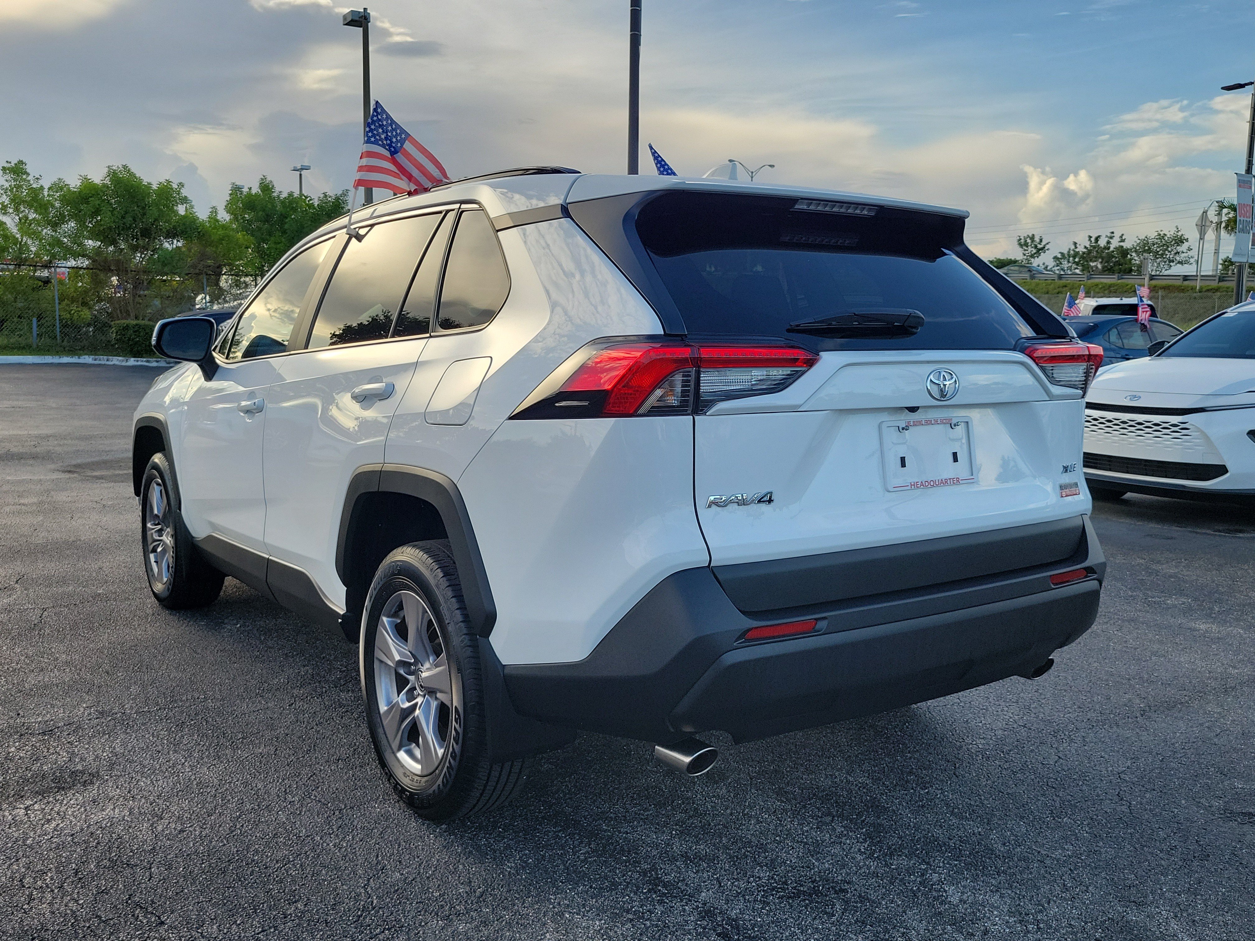 Used 2024 Toyota RAV4 XLE w/ Convenience Package FWD image 8