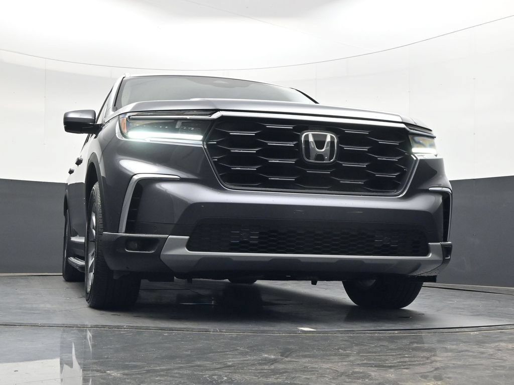 Certified 2025 Honda Pilot EX-L image 40