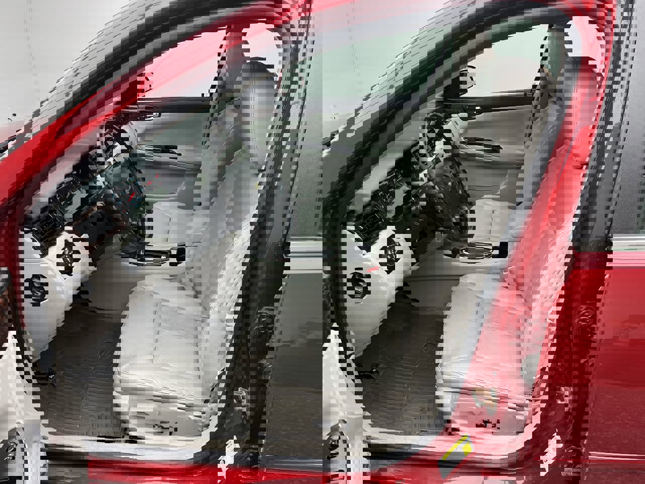 Used 2014 Chevrolet Impala LTZ image 3