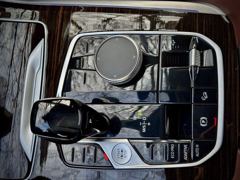 Used 2020 BMW X7 xDrive40i w/ Premium Package image 19