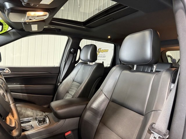 Used 2020 Jeep Grand Cherokee Laredo w/ Quick Order Package 2BN North image 10