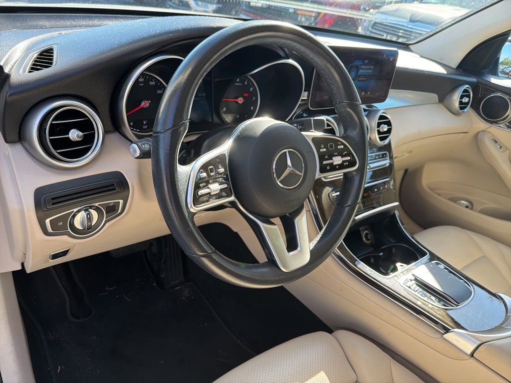 Used 2020 Mercedes-Benz GLC 300 image 9