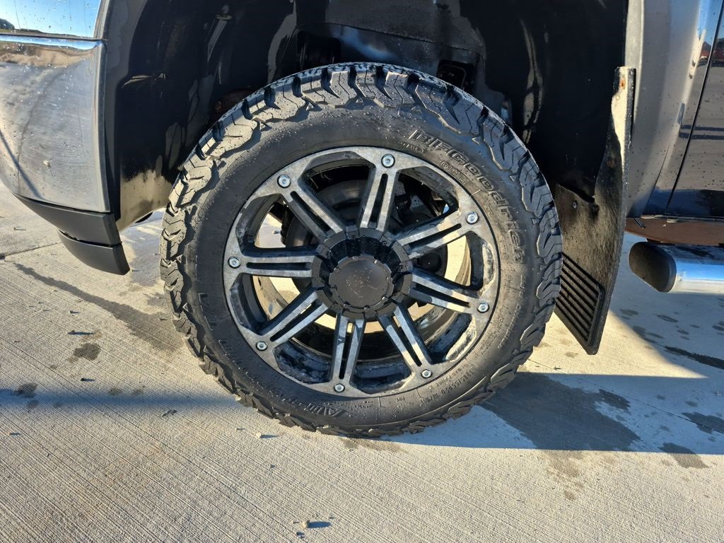 Used 2011 Chevrolet Silverado 2500 LTZ w/ LTZ Plus Package image 27