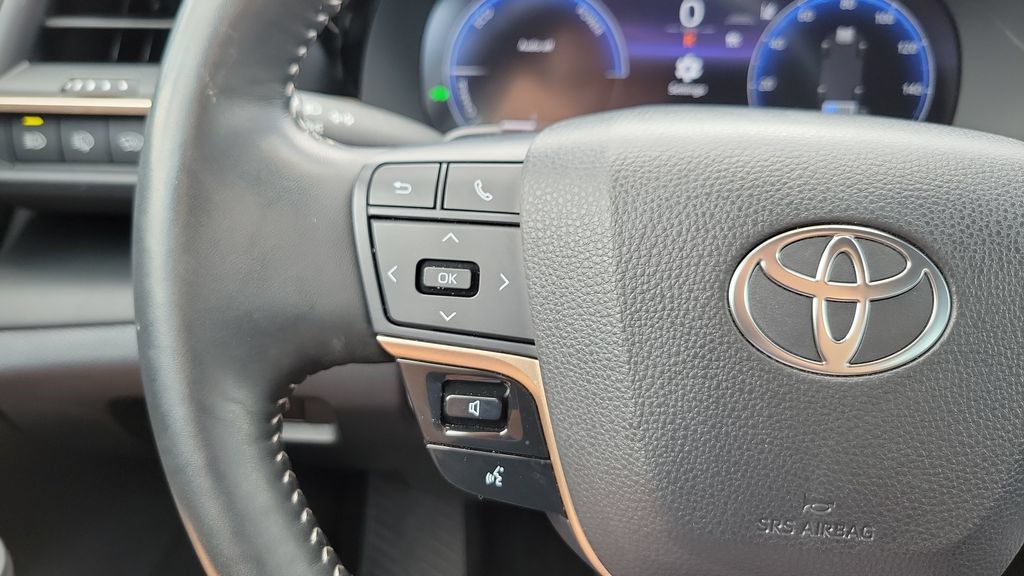 Certified 2025 Toyota Crown Signia AWD/4WD image 20