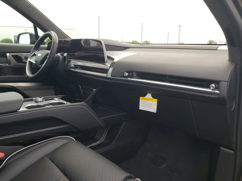 New 2026 Cadillac Vistiq Platinum image 28