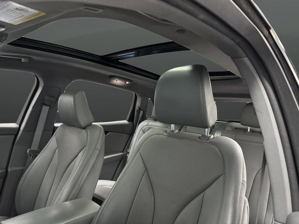 Used 2022 Lincoln Nautilus Reserve image 7